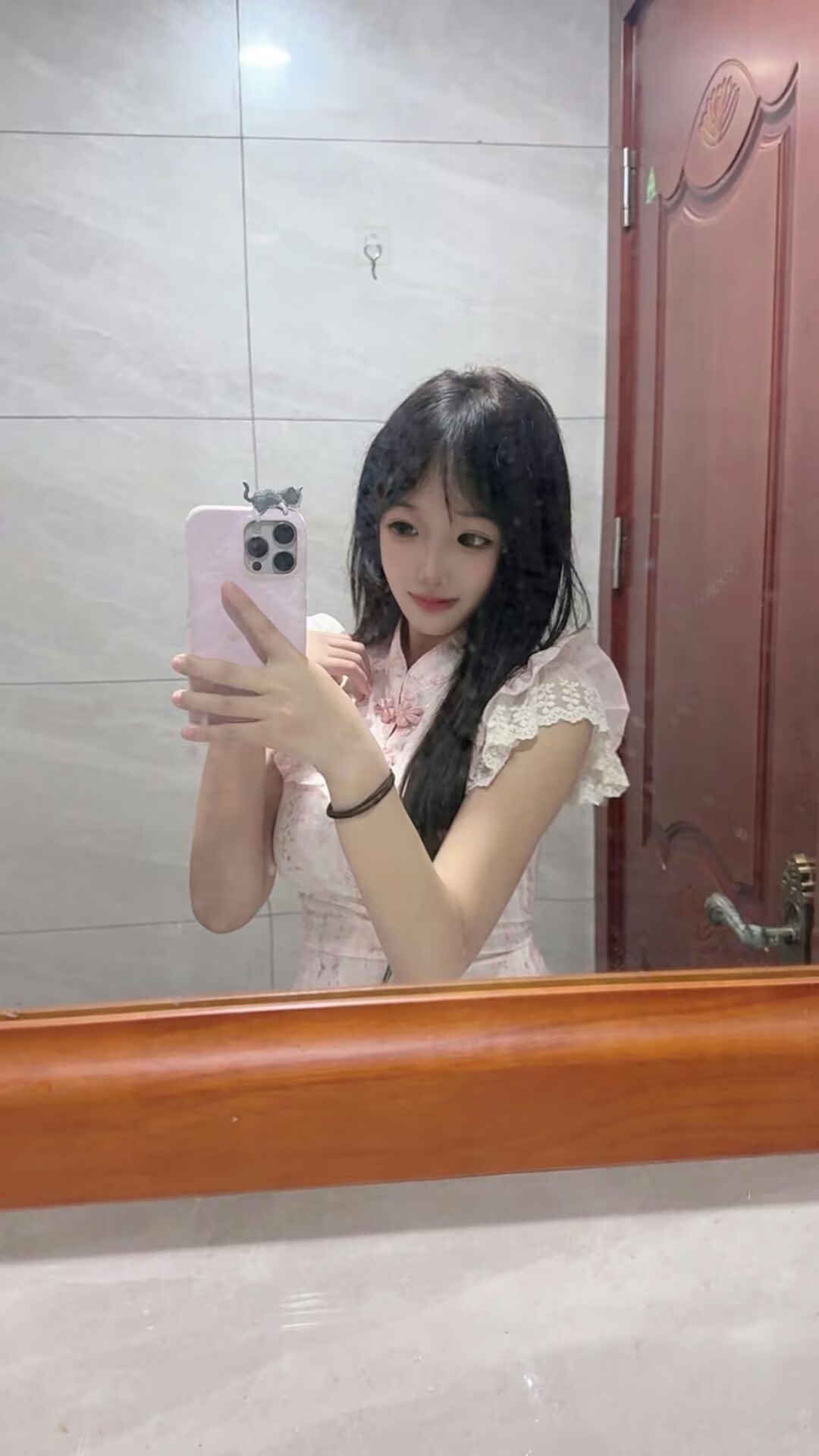 A66468EC1C350D1BBBB2AA2E1B2A59A6.jpg